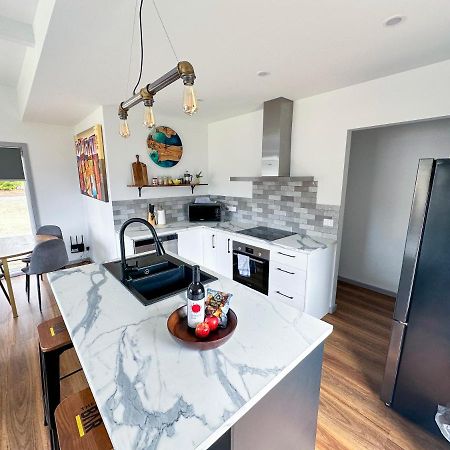 Luxury Holiday Unit 8Min Walk To Town Center With Boat Parking Mallacoota Eksteriør billede