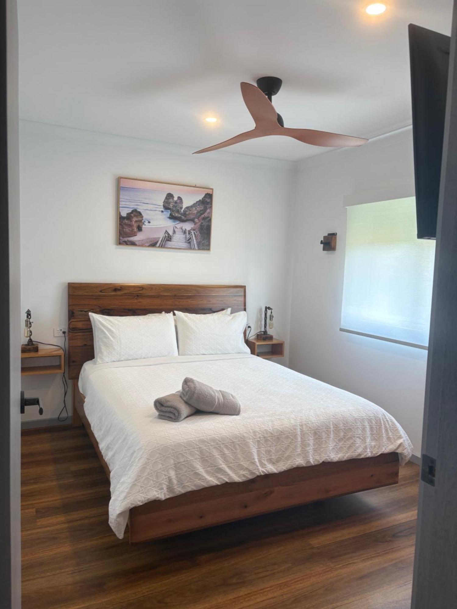 Luxury Holiday Unit 8Min Walk To Town Center With Boat Parking Mallacoota Eksteriør billede
